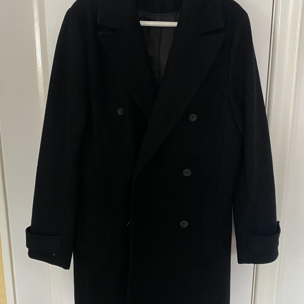 Le Chateau Black Pea Coat with Long Sleeves and Wide Lapels